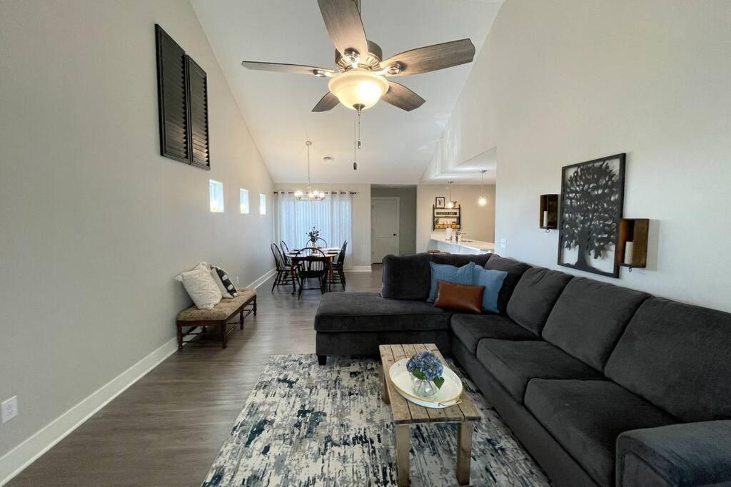 New Beautiful 3 Bedroom Condo In Bettendorf Exterior foto